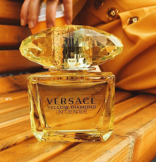 Versace Yellow Diamond Intense Eau de Parfum