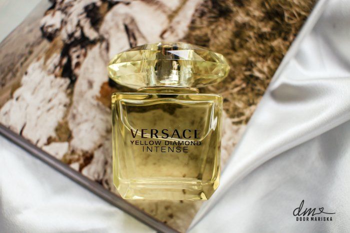 Versace Yellow Diamond Intense Eau de Parfum