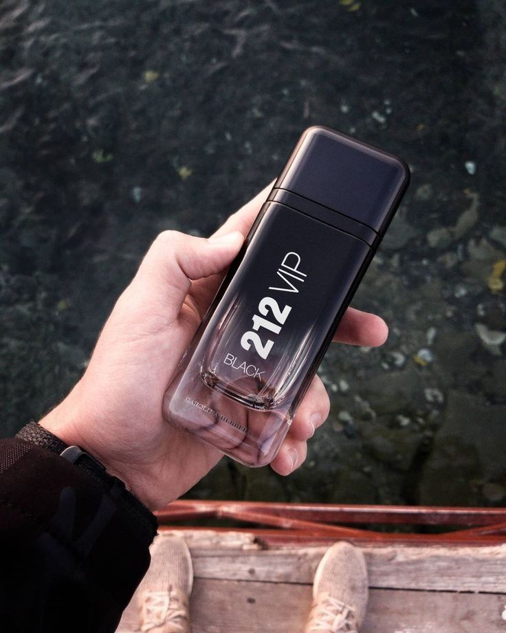 Carolina Herrera 212 VIP Black EDT