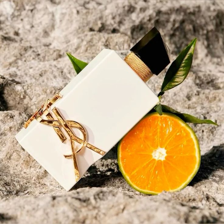 Yves Saint Laurent Libre L'Eau Nue Parfum de Peau